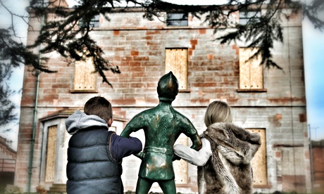Moat Brae with Peter Pan