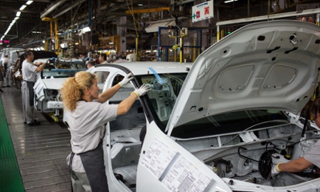 With the Dacia, Renault’s ambitious goal was to create an entry-level car for developing markets that would retail for about €5,000.