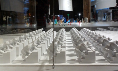 Bears on stairs (3D printed figures)