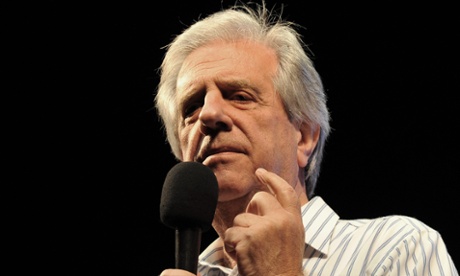 Tabaré Vázquez, presidential candidate of the Frente Amplio (Broad Front) party and former president (2005-2010).