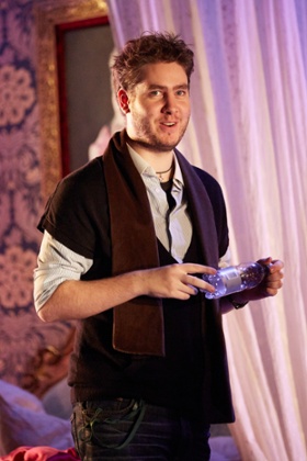 Director Greg Eldridge on the set of La scala di seta