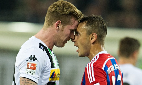 Tempers fray as Gladbach's Andre Hahn and Munich's Rafinha