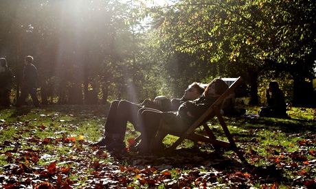 Mild autumn weather in London, Britain - 28 Oct 2014