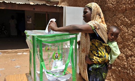 Nigerian woman voting