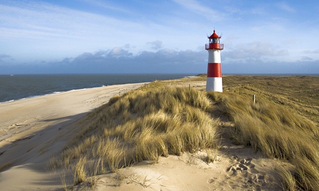 edge of world review pye