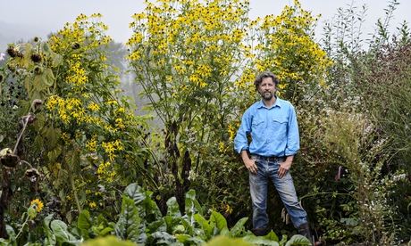 Dan next to Rudbeckia Iaciniata