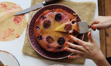 plum upside-down cake