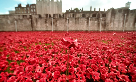 Tthe Tower of London's Blood Swept Lands and Seas of Red installation.