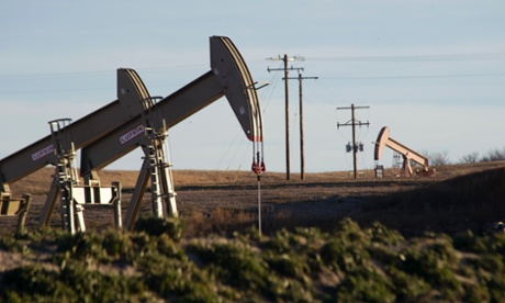 Oil wells in North Dakota, US. Photo: Reuters/Andrew Cullen