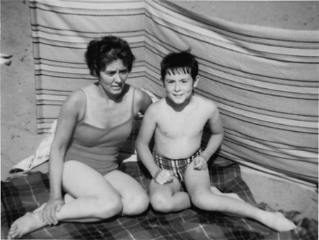 alan cumming and mother