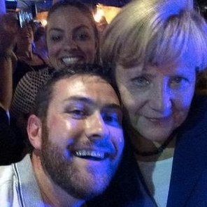 merkel selfie
