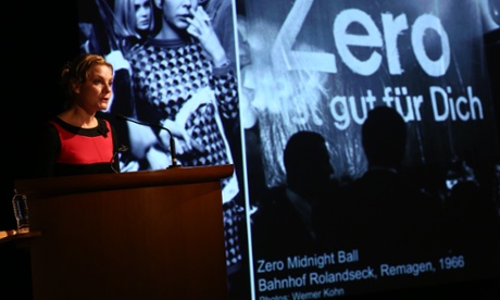 Tiziana Caianiello delivers her talk 