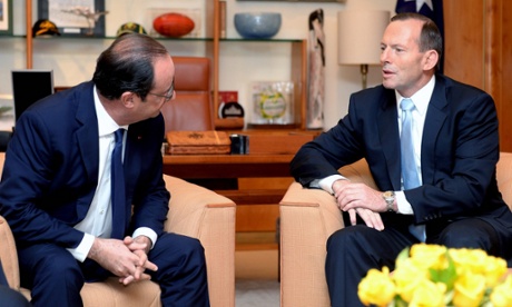 French President Francois Hollande (L) meets Australian Prime Minister Tony Abbott (R) at Parliament House in Canberra, Australia, 19 November 2014.
