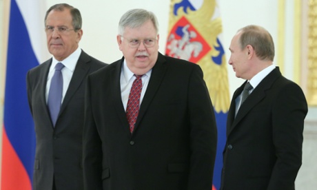Russia's foreign minister Sergei Lavrov, US ambassador to Russia John Tefft and Russia's president Vladimir Putin