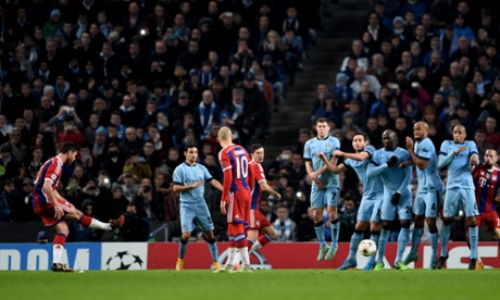 Xabi Alonso levels the scores with a free-kick.