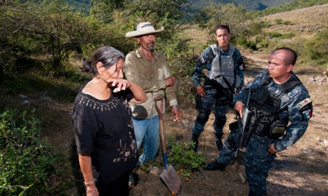 Mexico graves feature