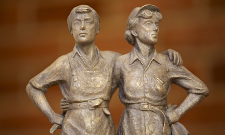 A statue commemorating Sheffield's women of steel is planned for outside the City Hall