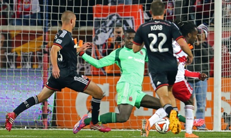 New York Red Bulls forward Peguy Luyindula scores a goal past DC United, 2 November 2014