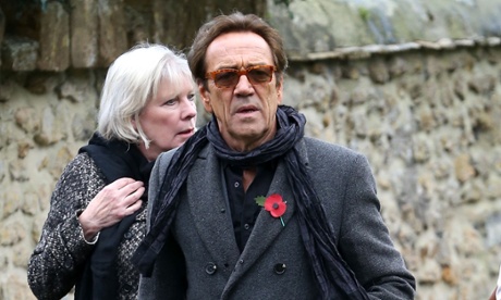 Robert Lindsay