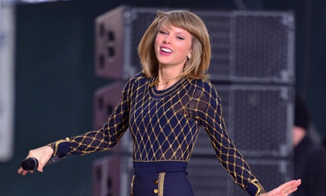 Haters gonna hate… Swift performs on 