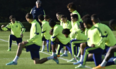 José Mourinho oversees training at Chelsea