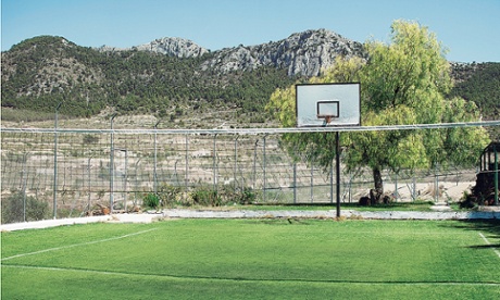 Spanish prison: volleyball