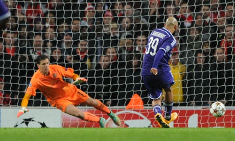 Editorial use only. No merchandising. For Football images FA and Premier League restrictions apply inc. no internet/mobile usage without FAPL license - for details contact Football Dataco Mandatory Credit: Photo by Dougie Allward/JMP/REX (4231690ai) Anderlecht's Anthony Vanden Borre scores a goal penalty Arsenal v RSC Anderlecht, Britain - 4 Nov 2014 ARSENALVRSCANDERLECHTBRITAIN4NOV2014ANDERLECHT'SANTHONYVANDENBORRESCORESAGOALPENALTY14/15CHAMPIONSLEAGUEEMIRATESSTADIUMFOOTBALLSPORTSCOMPETIVITEFIXTURESportPersonality25779877