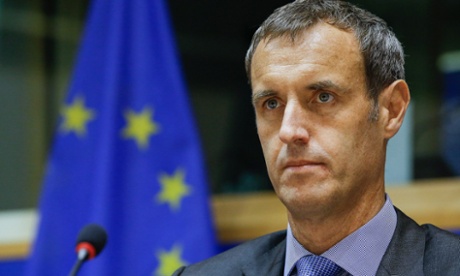 Europol director Rob Wainwright says it would be a mistake for Britain not to opt back into the European arrest warrant.