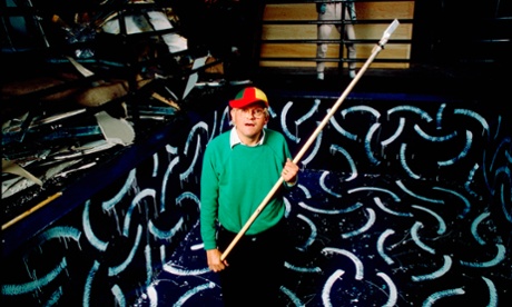 Always a splash of colour. The artist in 1986.