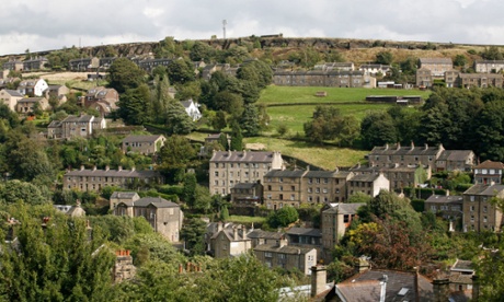 Imagine three men pelting down here in a bath, and you get the general idea.