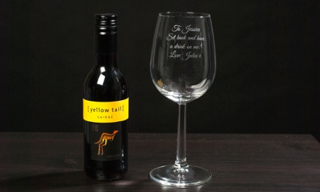Red wine and personalise wine glass