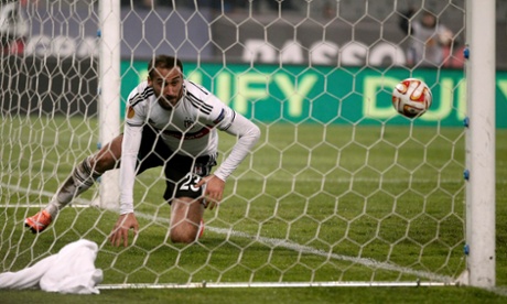 An unmarked Cenk Tosun scores the opener.