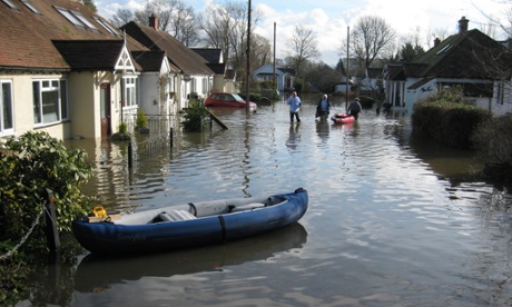 Floods at  Willow Way in Sunbury, February 2014