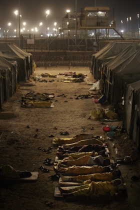 camp bucca detainees sleep