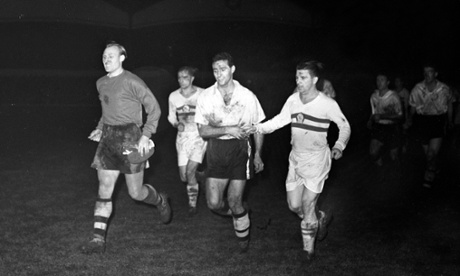 Mandatory Credit: Photo by David Bagnall/REX (1943038f)Wolverhampton Wanderers v Honved FC Bert Williams and Eddie Stuart leave the pitch with Ferenc Pusk  s  at MolineuxVarious - 1954VARIOUS1954WOLVERHAMPTONWANDERERSVHONVEDFCBERTWILLIAMSEDDIESTUARTLEAVEPITCHWITHFERENCPUSK  SATMOLINEUXFOOTBALLERFOOTBALLERSSOCCERSportFootball PlayerSportspersonMalePersonality15030896