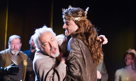 ‘I enjoy the language of Shakespeare, I enjoy wrestling with it’: playing Richard II, with Michael Pennington as John of Gaunt.