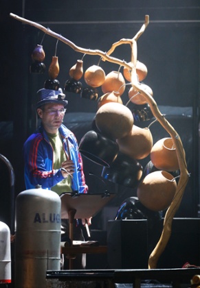 MusikFabrik play one of Harry Partch's instrument creations.