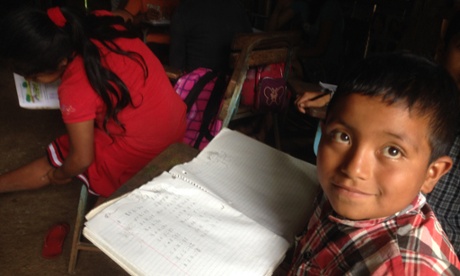 Young people at La Hermandad and Danilo González are taught to respect values of social solidarity and mutual cooperation.