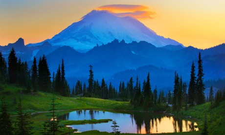Mount Rainier at sunset from Tipsoo 