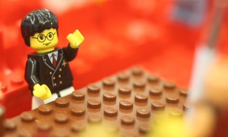 Senator Stephen Conroy on his feet in the #BrickSenate this afternoon