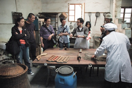 Chinese rural revival  - Ou Ning's Bishan project: Yuting Cake Making, Research on Handicraft, 2011.