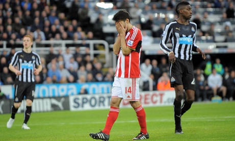 Gomez misses his chance