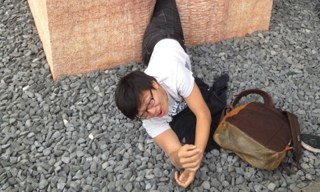 Student trapped vagina sculpture