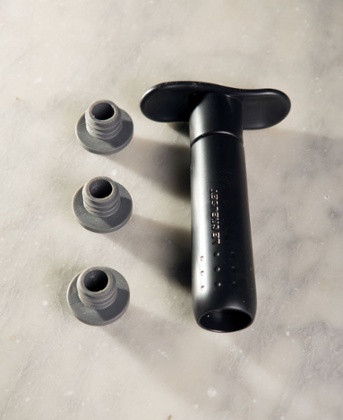 le creuset wine gadget