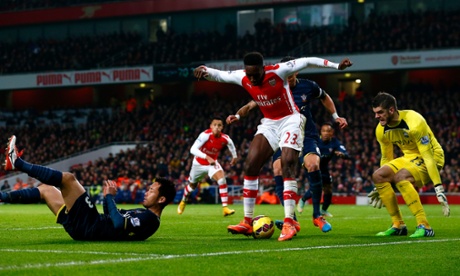 Danny Welbeck of Arsenal attempts to backheel.
