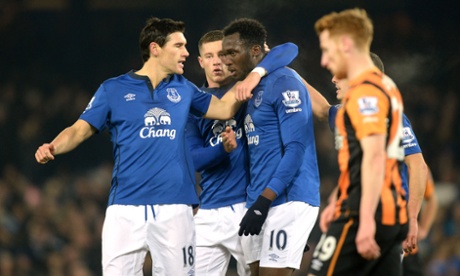 Everton's Romelu Lukaku (centre) is congratulated on his goal.