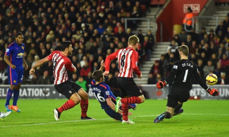 Graziano Pelle fires in the equalising goal past De Gea.