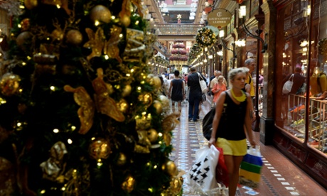 Christmas shoppers in Sydney