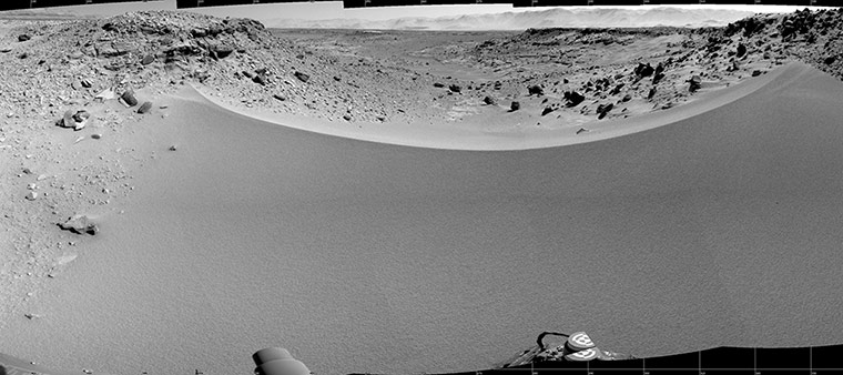 A Month in Space: NASA Mars Rover's View of Possible Westward Route