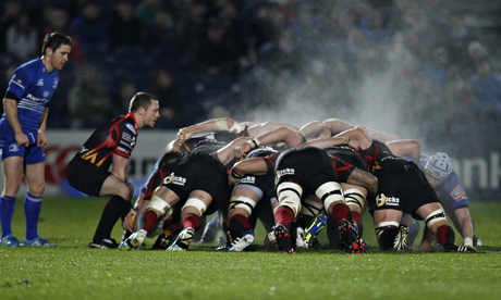 Newport Gwent Dragons forwards head-to-head against Leinster in a RaboDirect Pro12 in Dublin